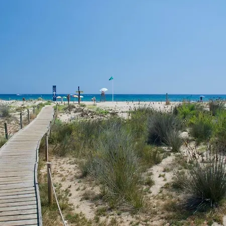 Cala De La Mora